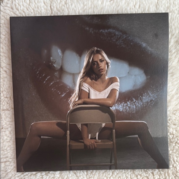 Tate McRae Signed Vinyl Mardi Gras - Picture 1 of 2